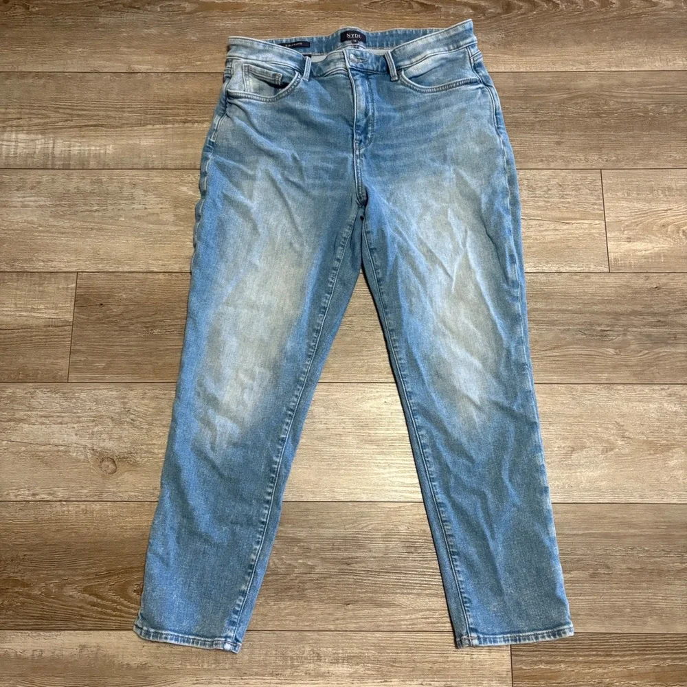 NYDJ Girlfriend Jeans Women 12 Blue Fade LiftxTuck Stretch Denim Casual Everyday